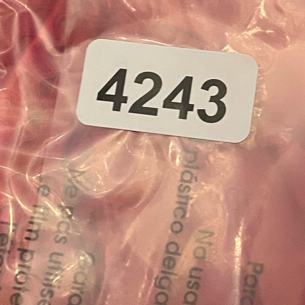 New! Victoria’s Secret Panty satin bow open back panty red 4243 - Picture 9 of 9